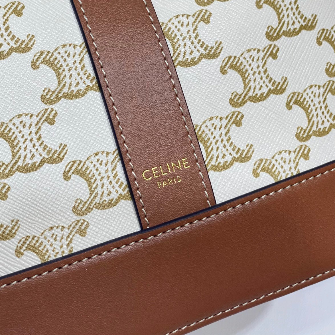 CEL Triomphe Bucket