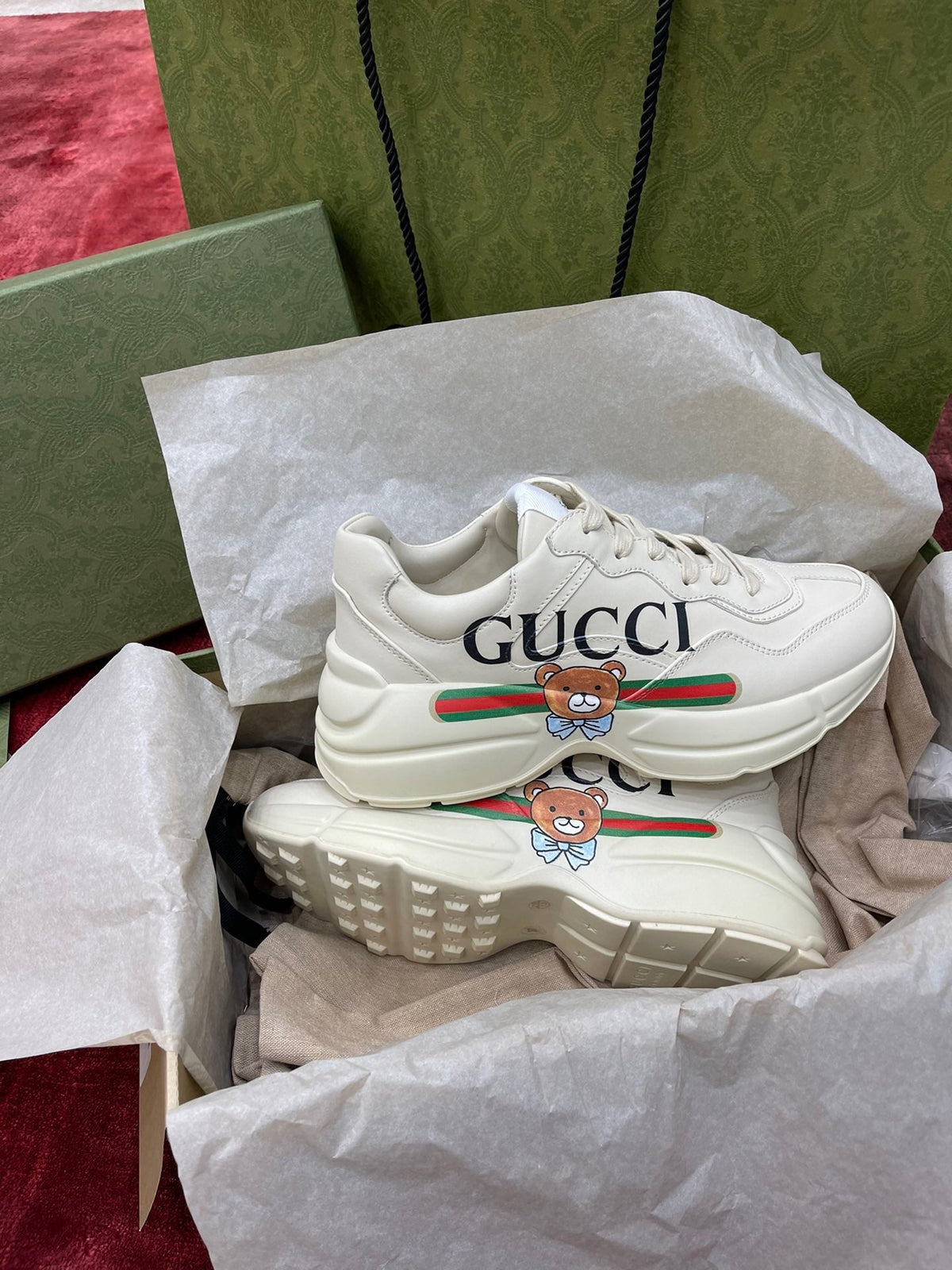 Sneakers & Shoes
