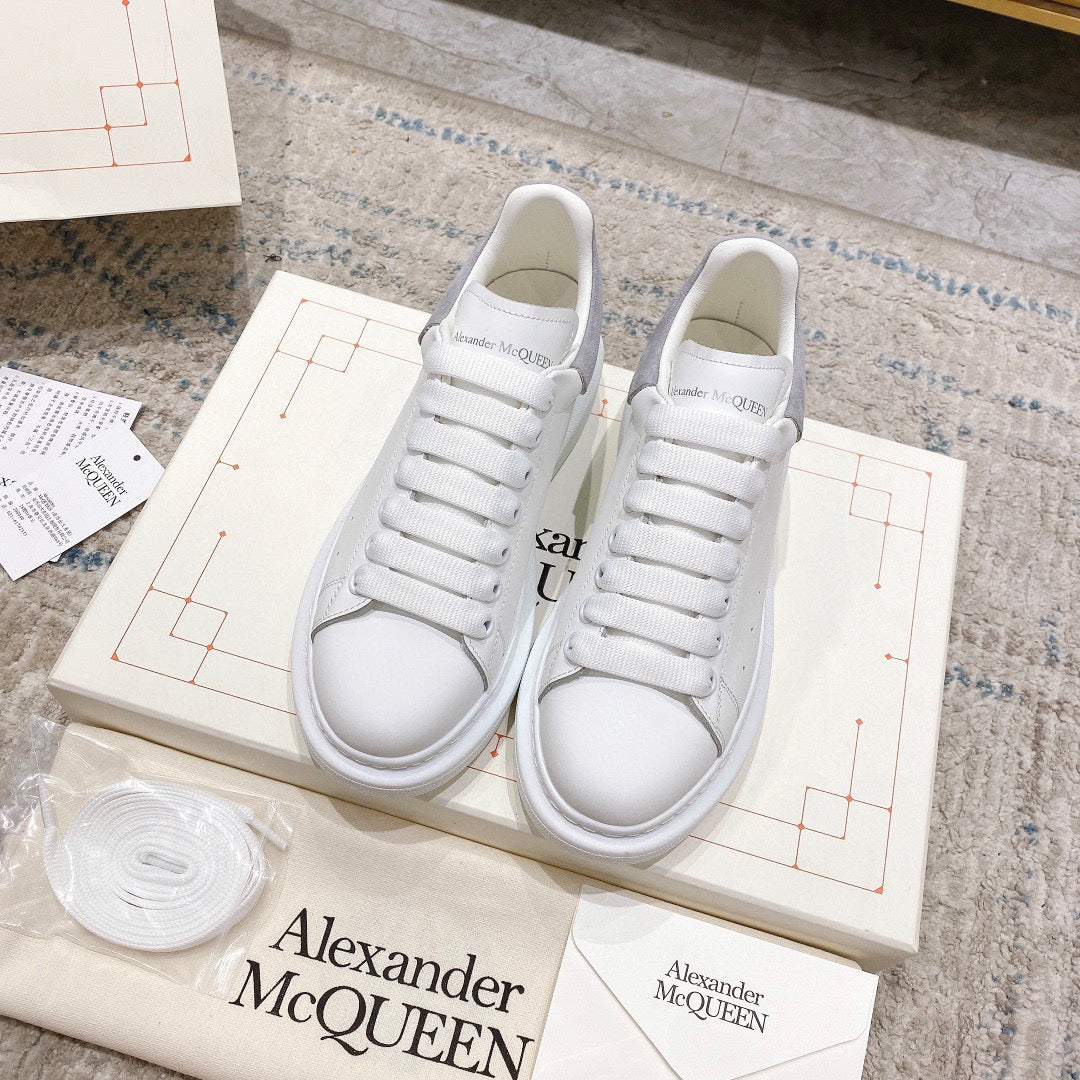 Sneakers & Shoes