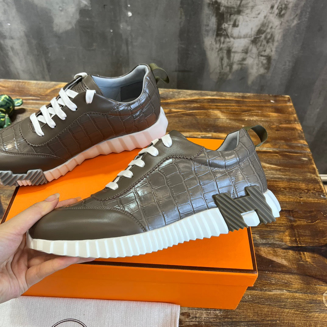 HERM Sneakers