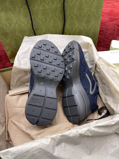Sneakers & Shoes