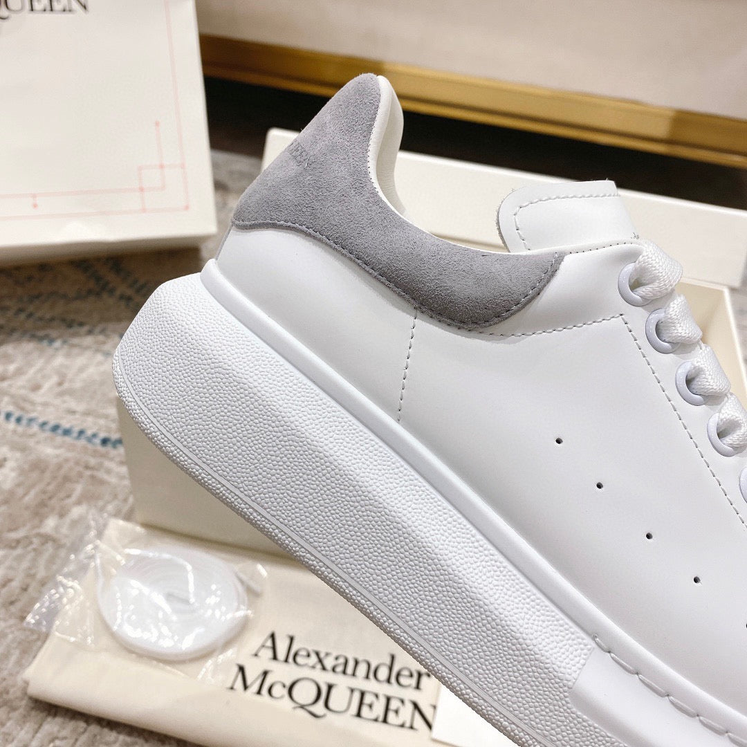 Sneakers & Shoes