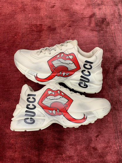 Sneakers & Shoes