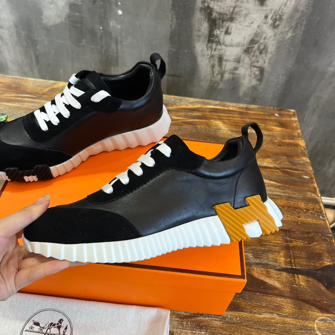 HERM Sneakers