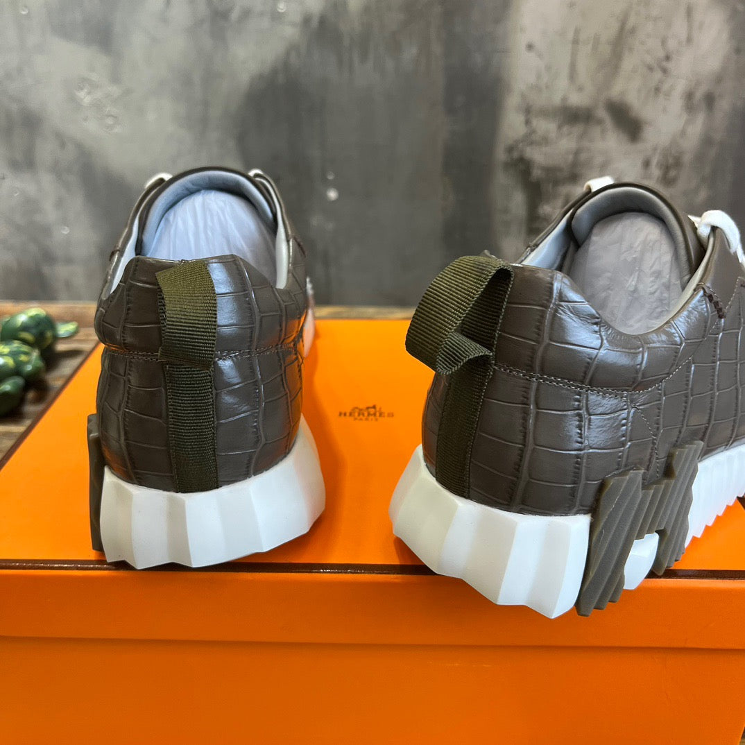 HERM Sneakers