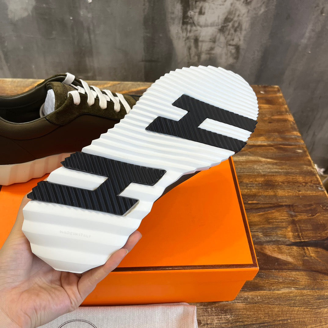 HERM Sneakers