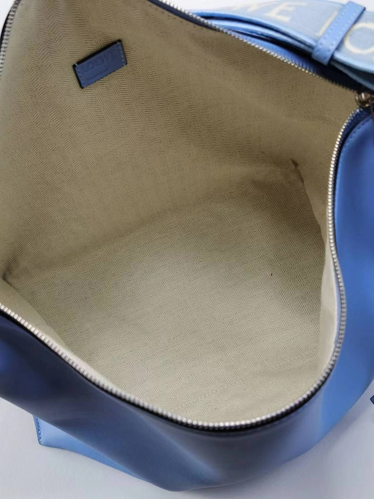LO Messenger Bag