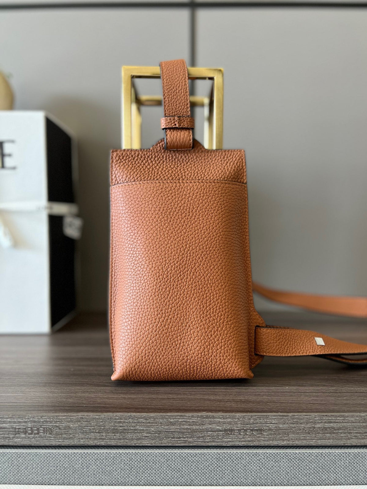 LO Sling Bag