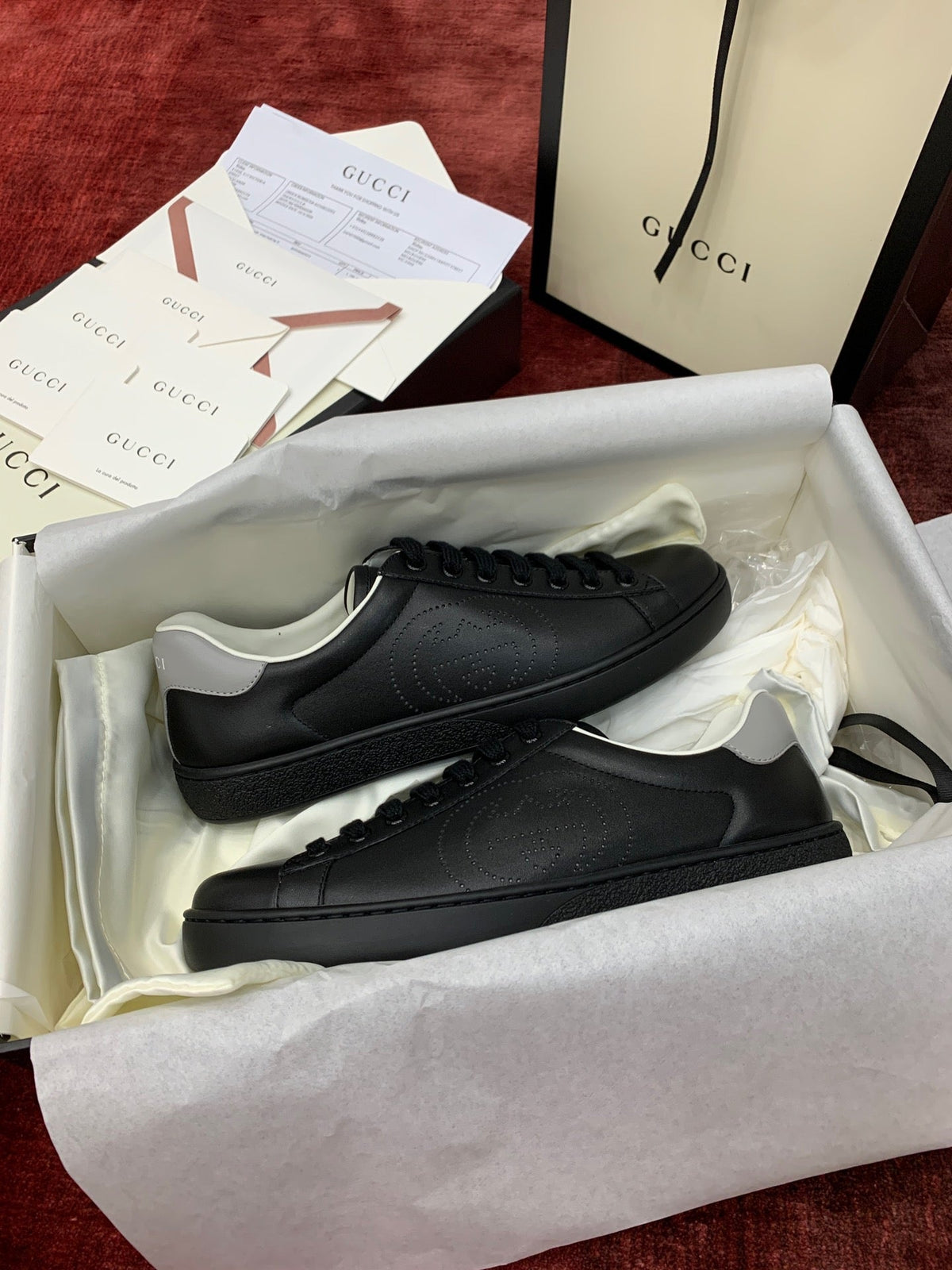 Sneakers & Shoes