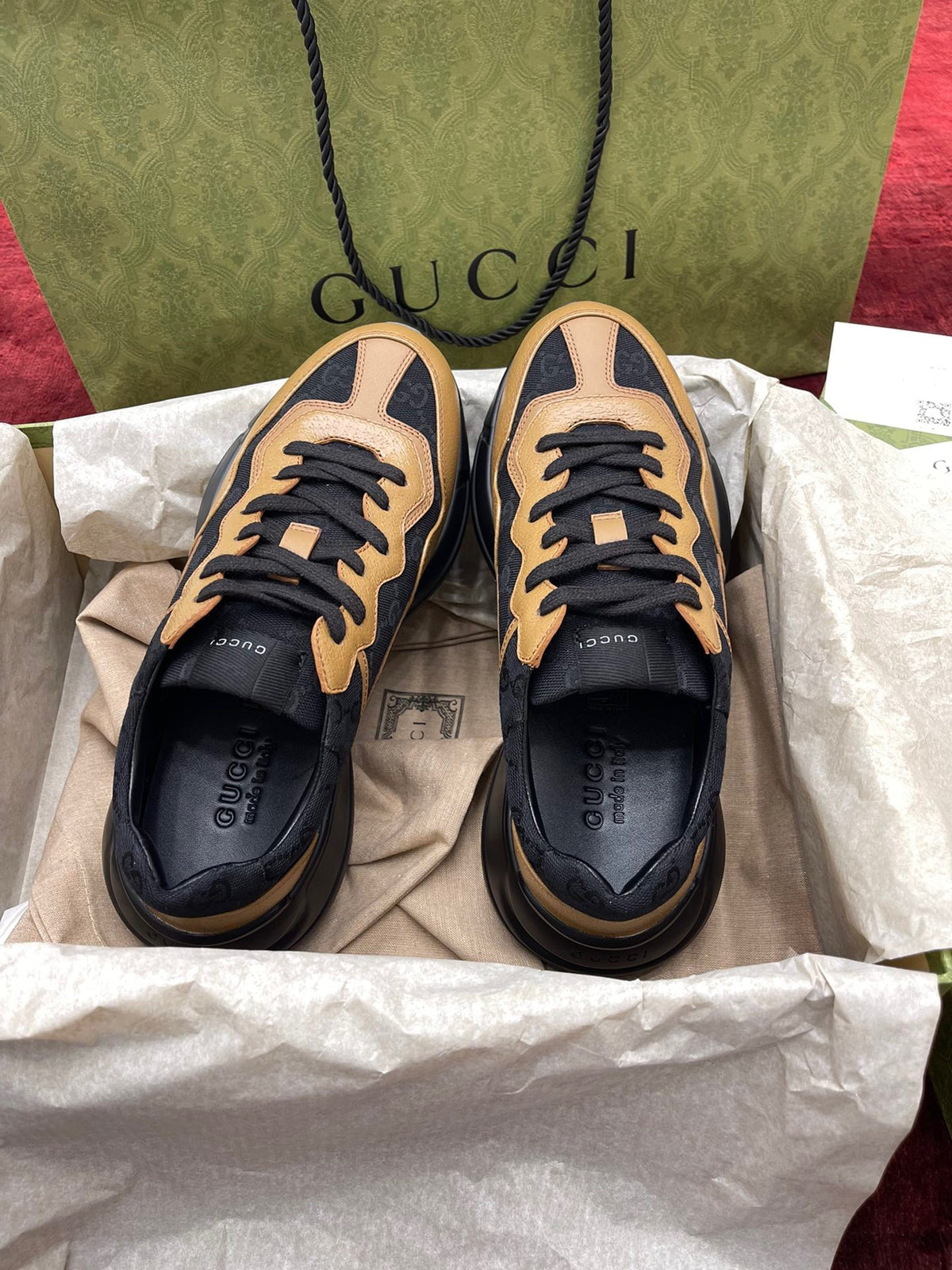 Sneakers & Shoes