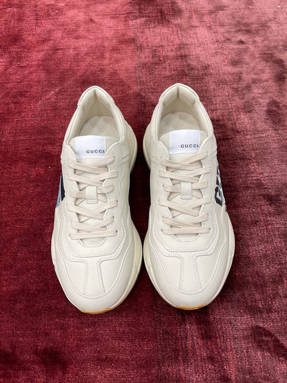 Sneakers & Shoes