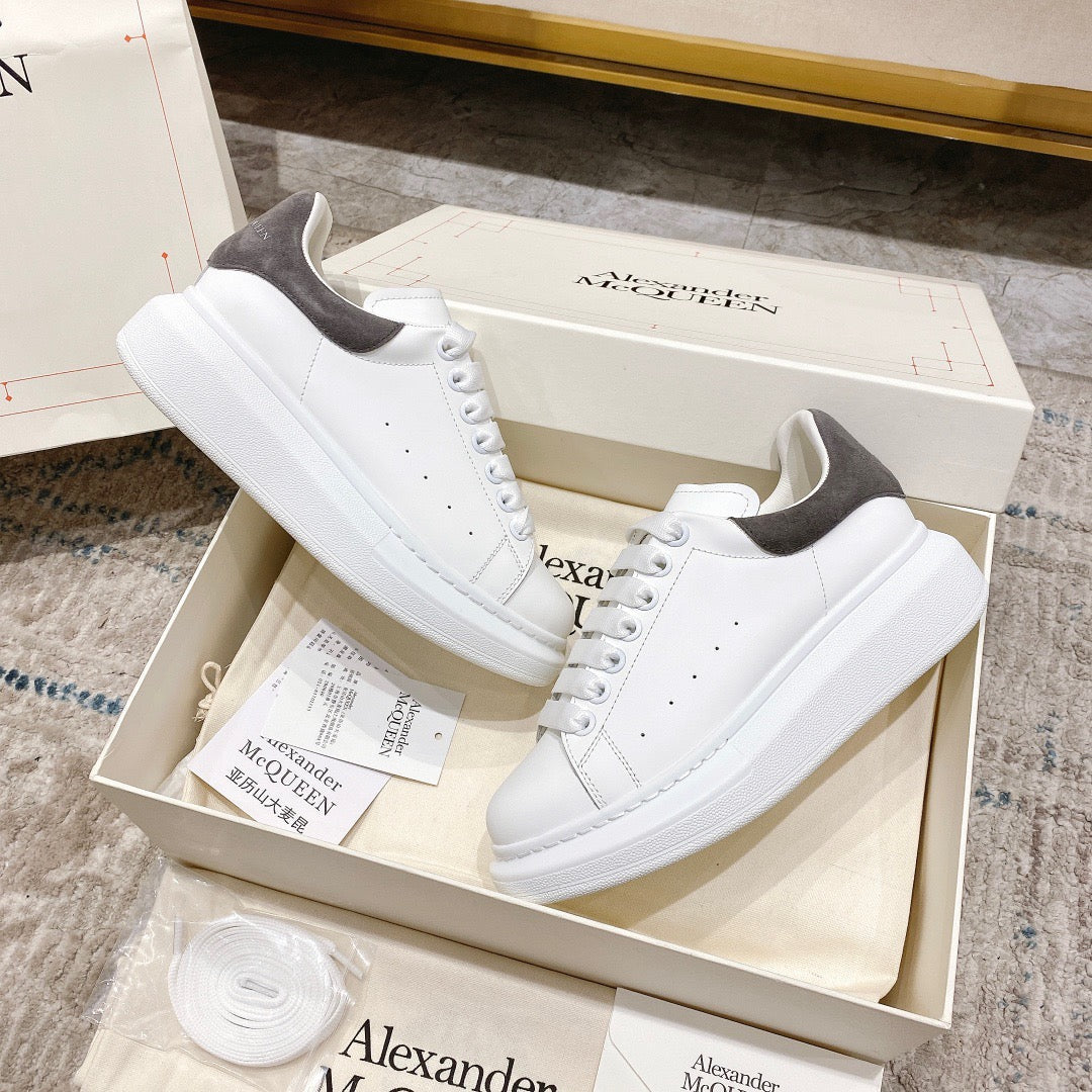 Sneakers & Shoes