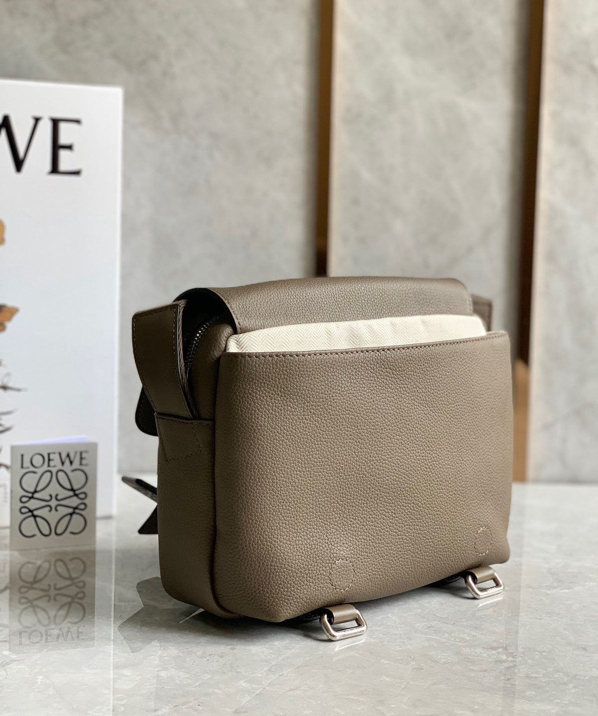 LO Messenger Bag