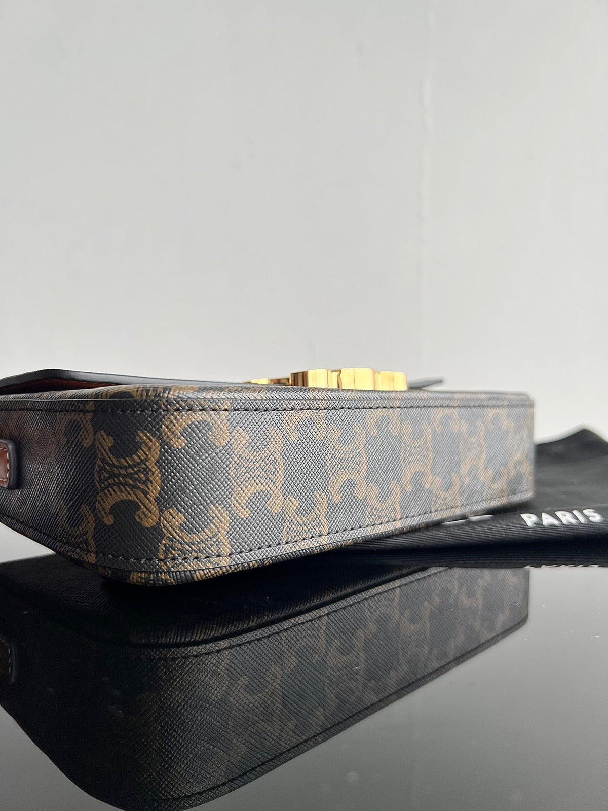 CEL Triomphe Hobo