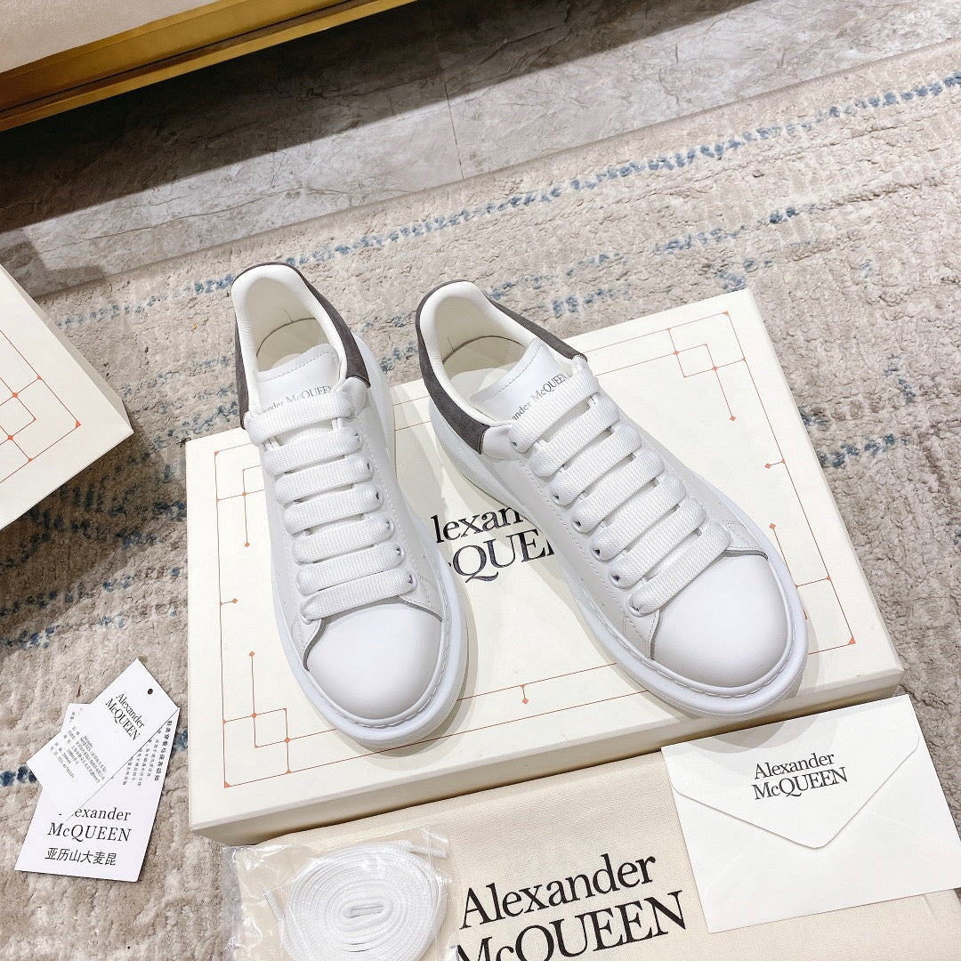 Sneakers & Shoes