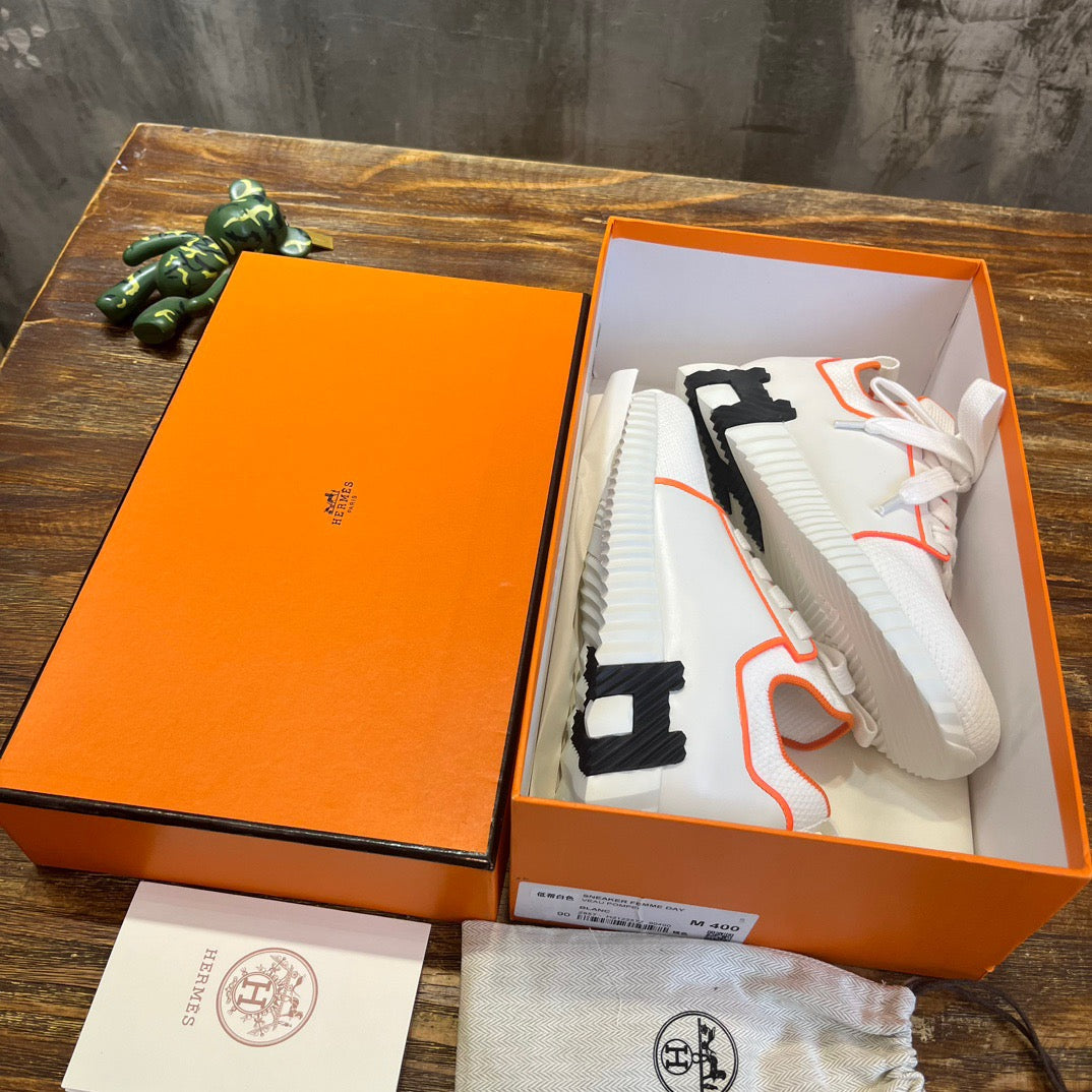 HERM Sneakers