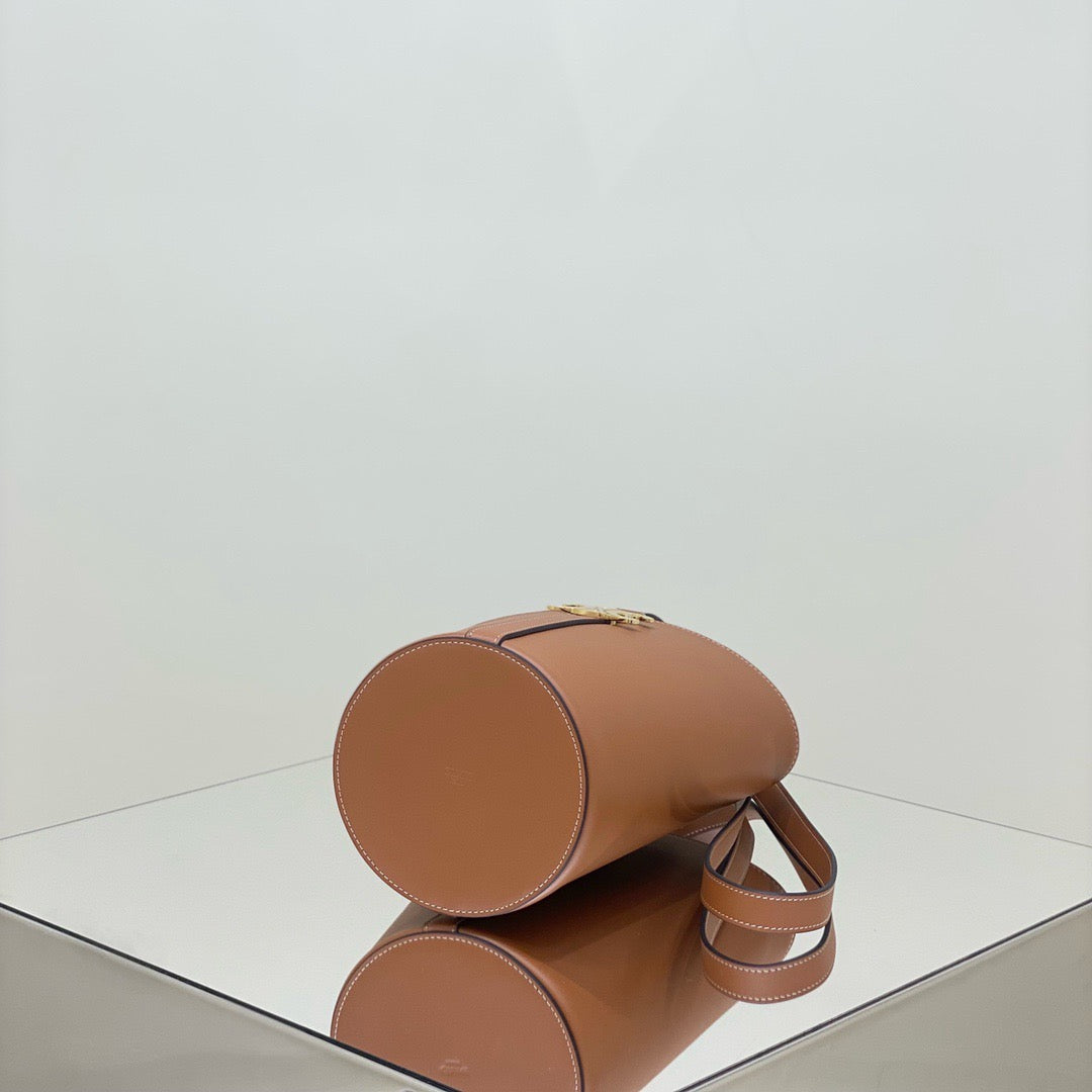 CEL Triomphe Bucket