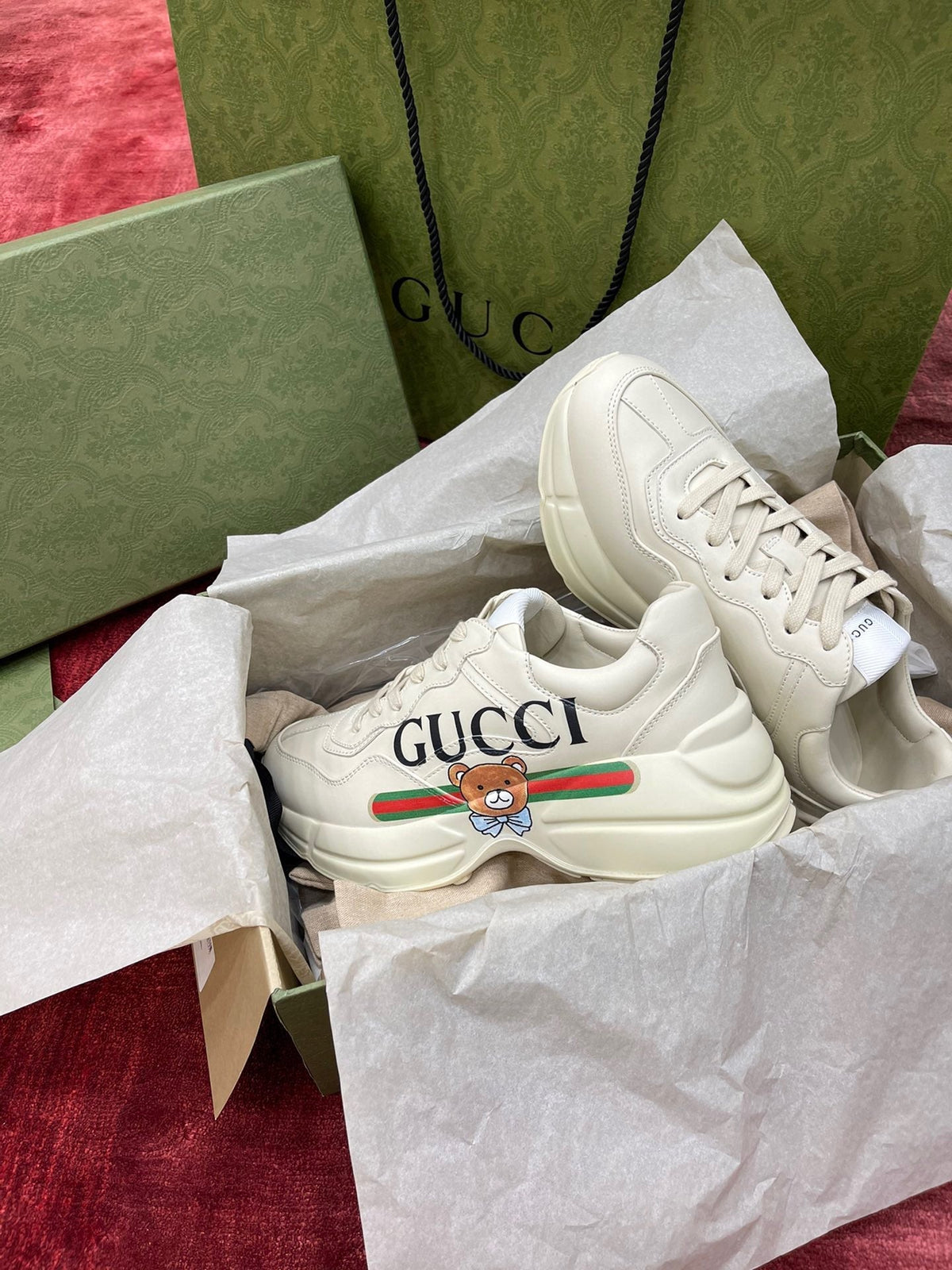 Sneakers & Shoes