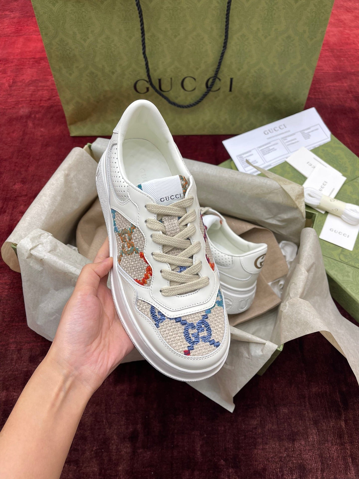 Sneakers & Shoes