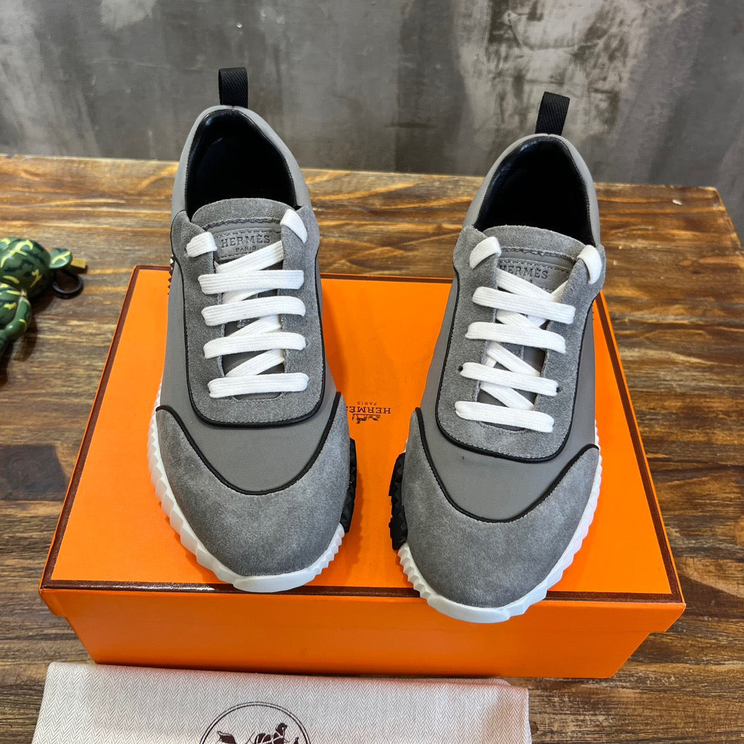 HERM Sneakers