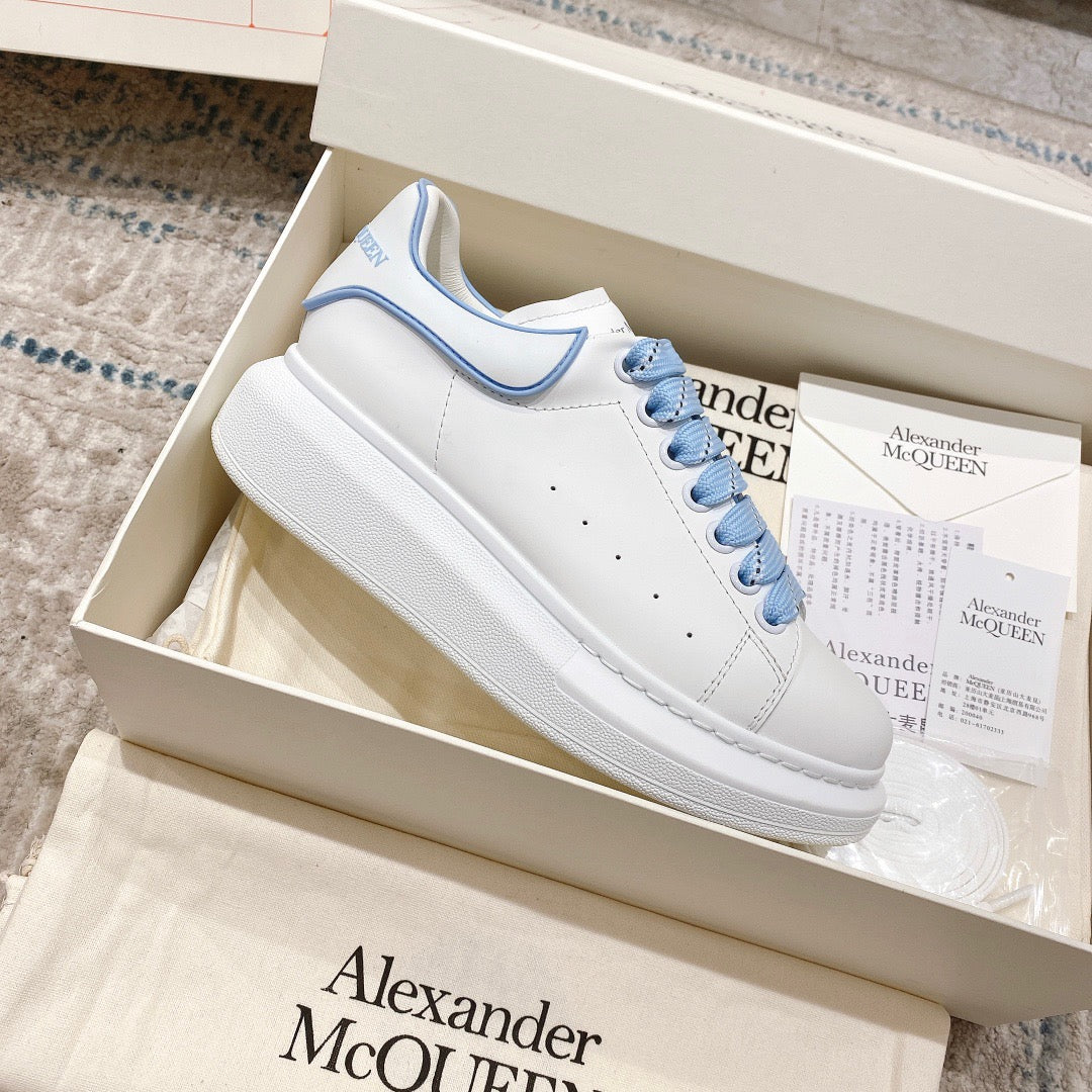 Sneakers & Shoes