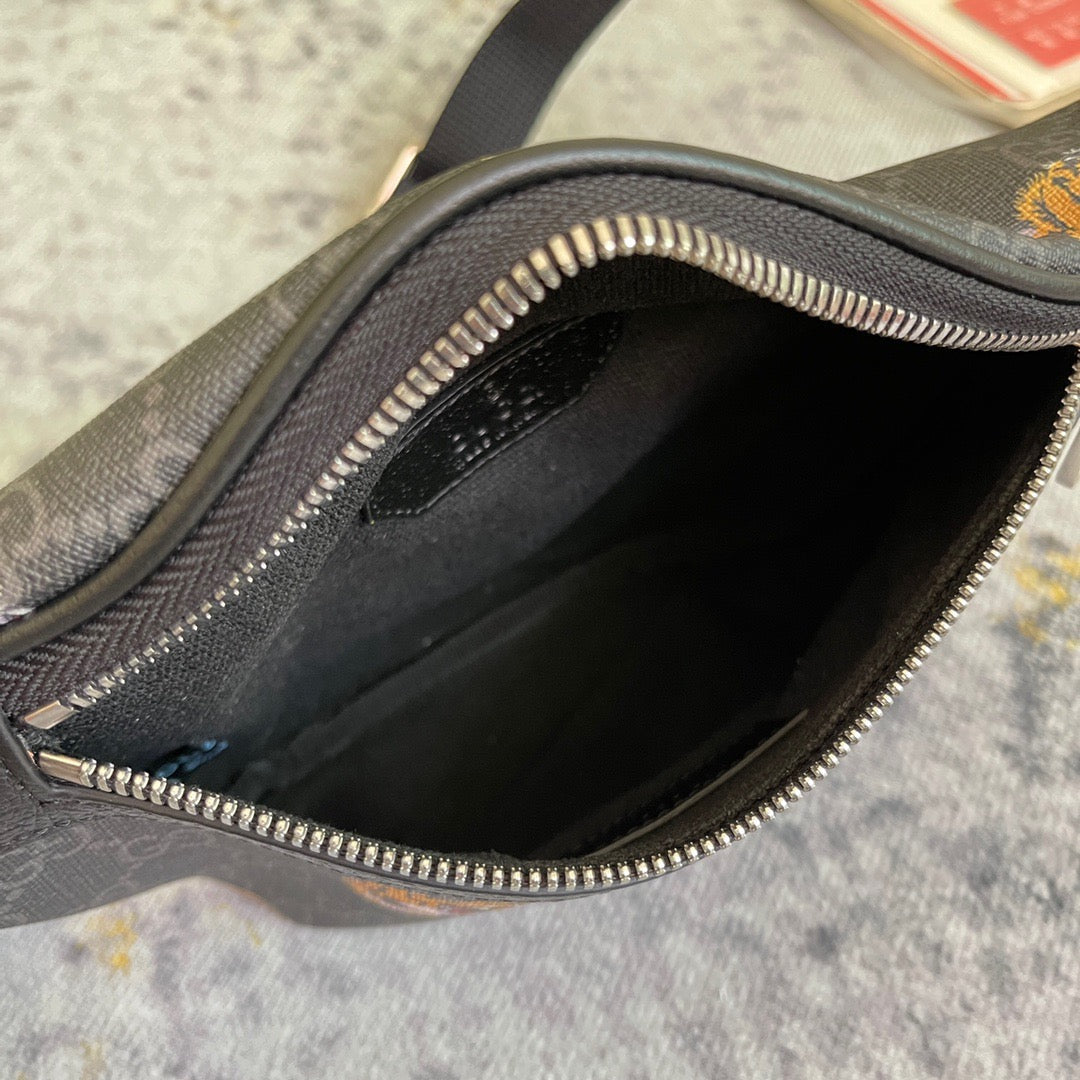 GUC Cross Body Bag