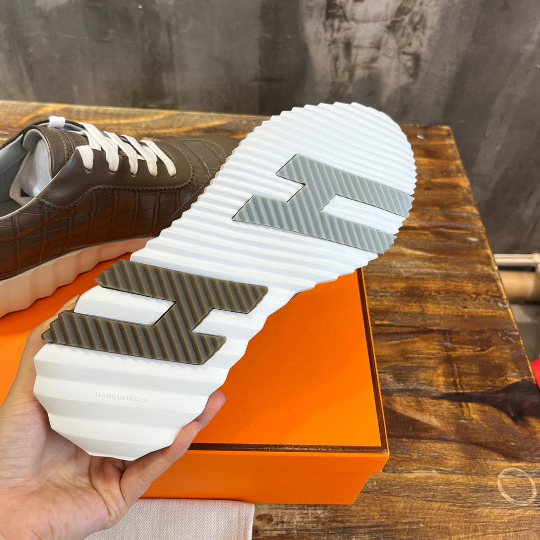 HERM Sneakers