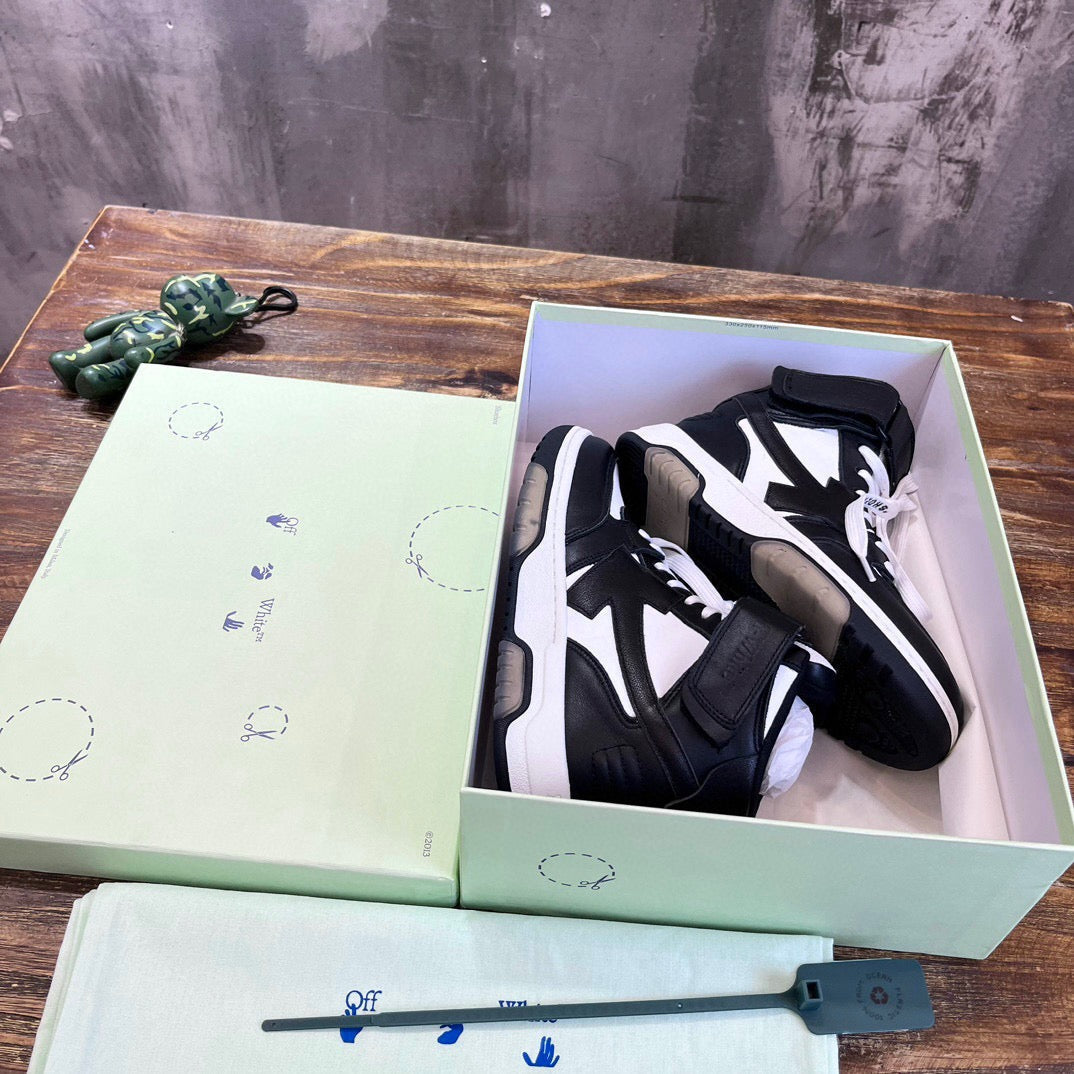 Off-White Sneakers