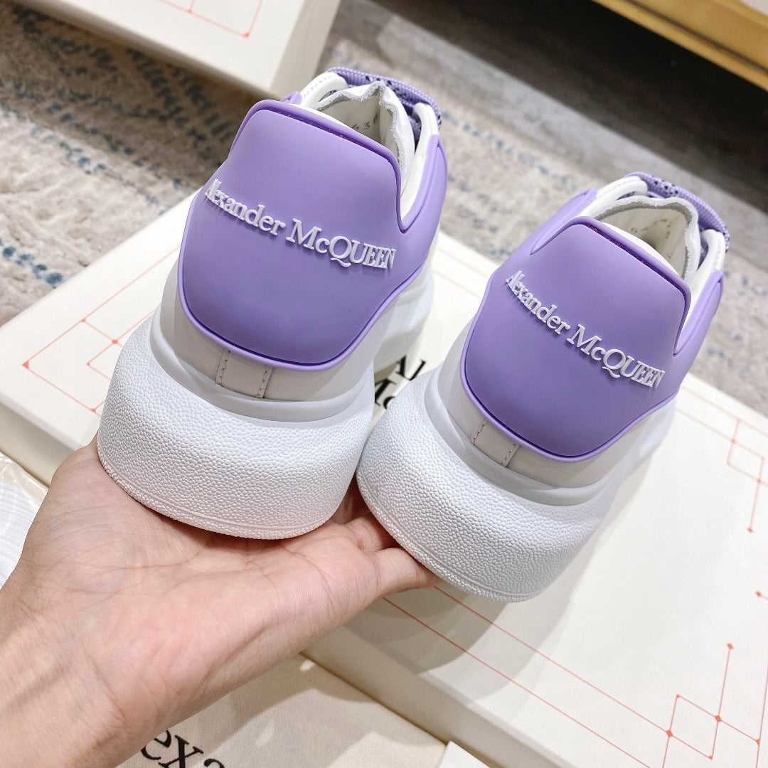 Sneakers & Shoes