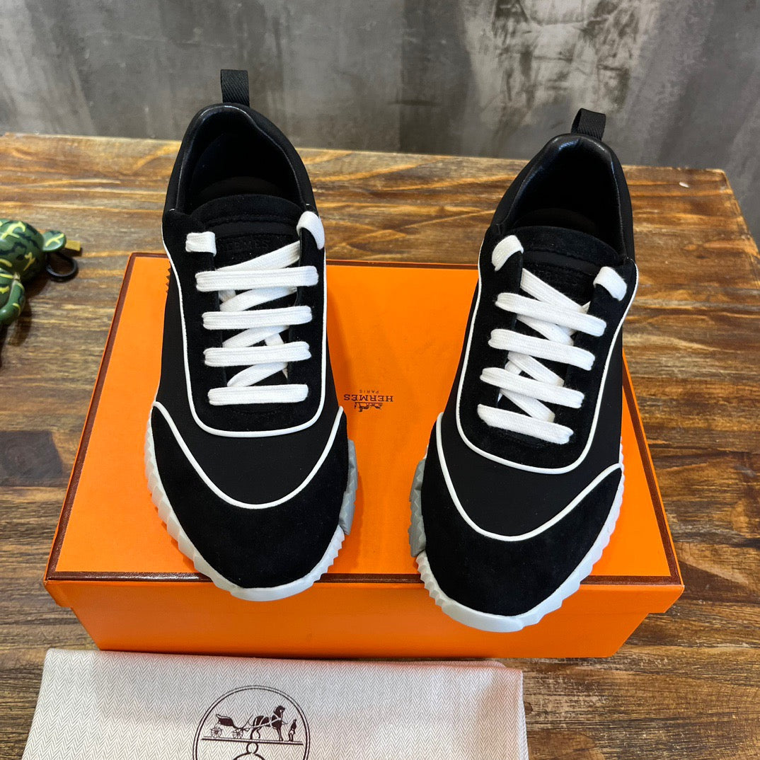 HERM Sneakers