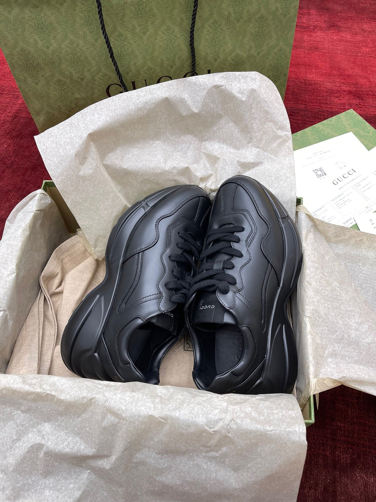 Sneakers & Shoes