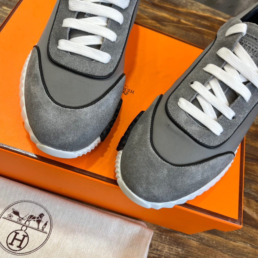 HERM Sneakers