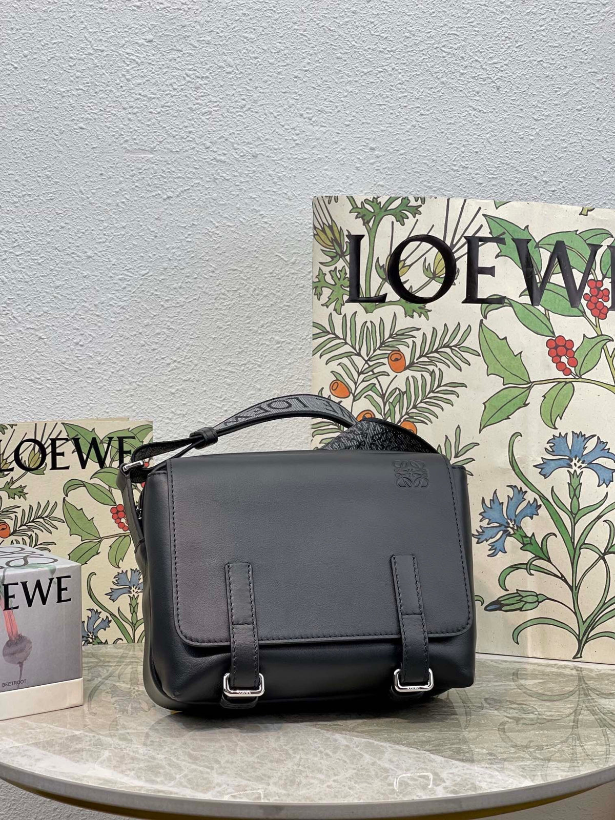 LO Messenger Bag