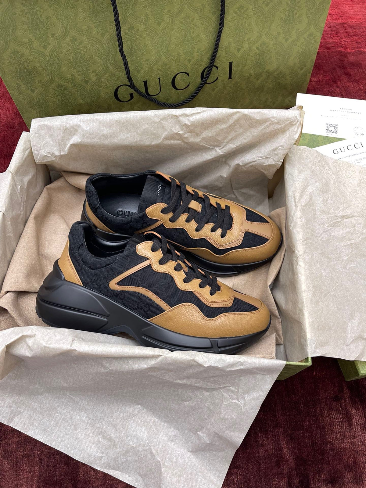 Sneakers & Shoes