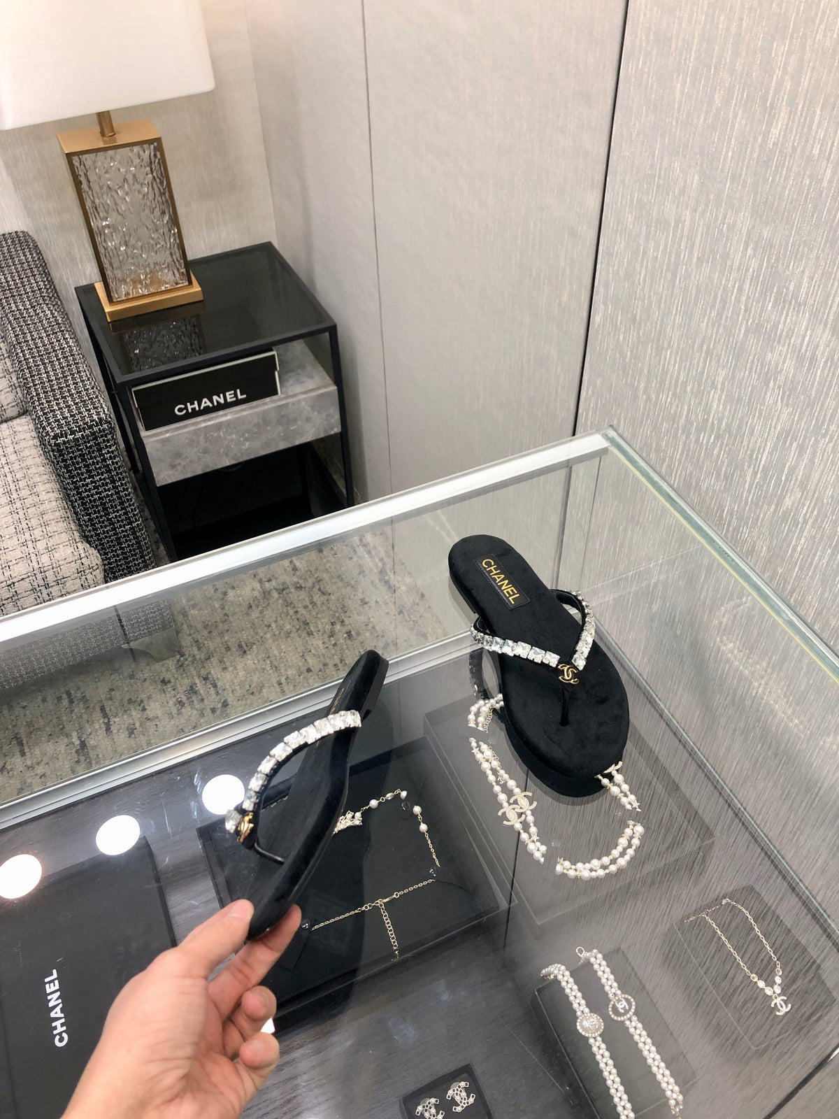 THONG SLIDE IN BLACK SUEDE WITH WHITE CRYSTALS