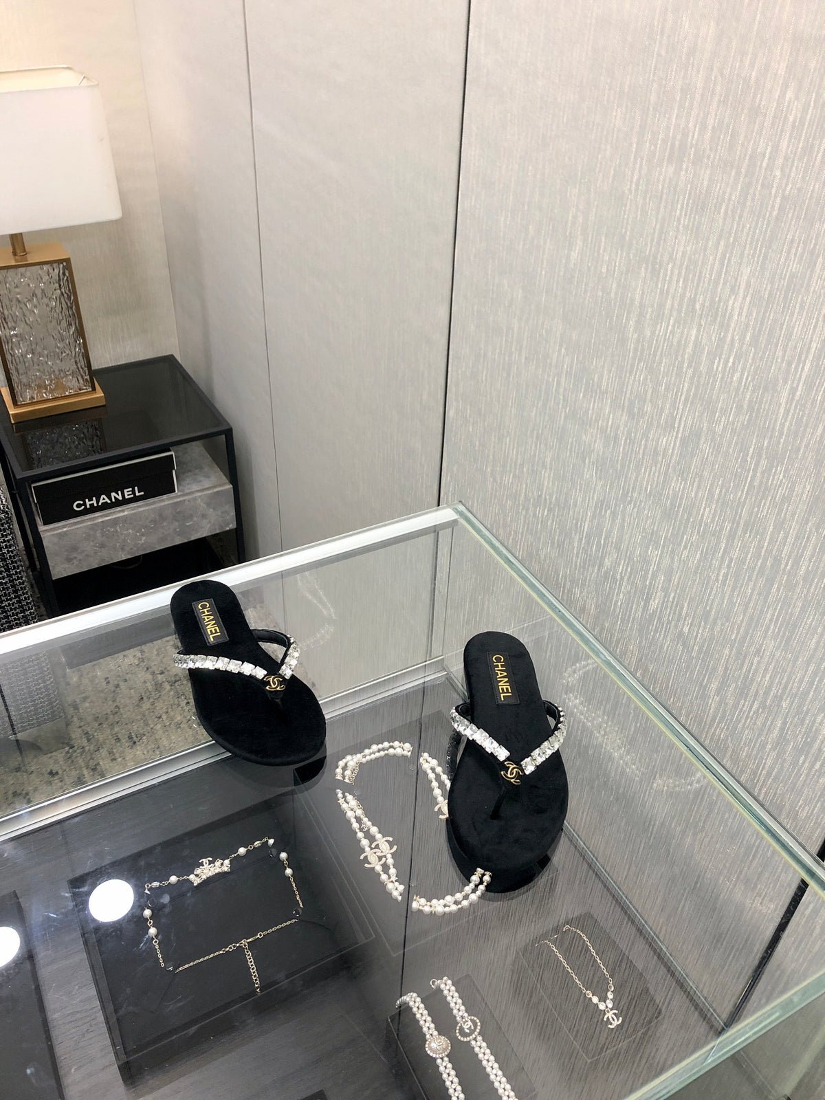 THONG SLIDE IN BLACK SUEDE WITH WHITE CRYSTALS