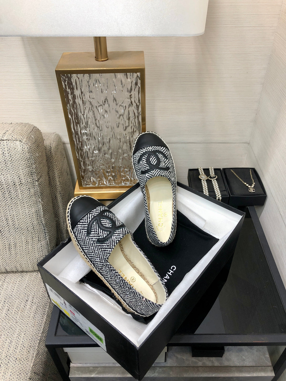 ESPADRILLE BLACK MIX WHITE TWEED FABRIC AND CALFSKIN FLATS 185046