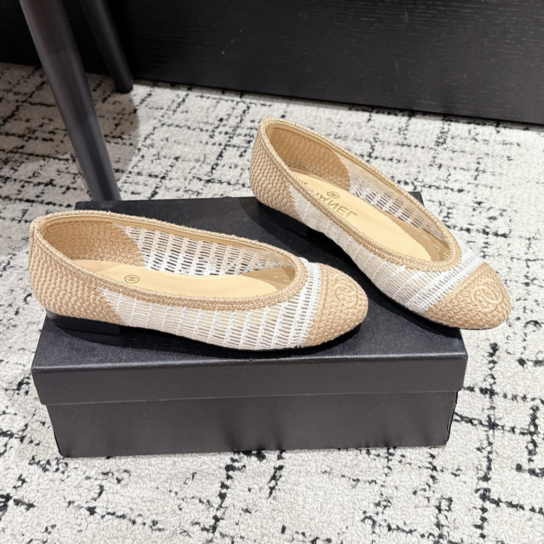BALLET FLAT 25S IN OFF WHITE AND BEIGE RAFFIA
