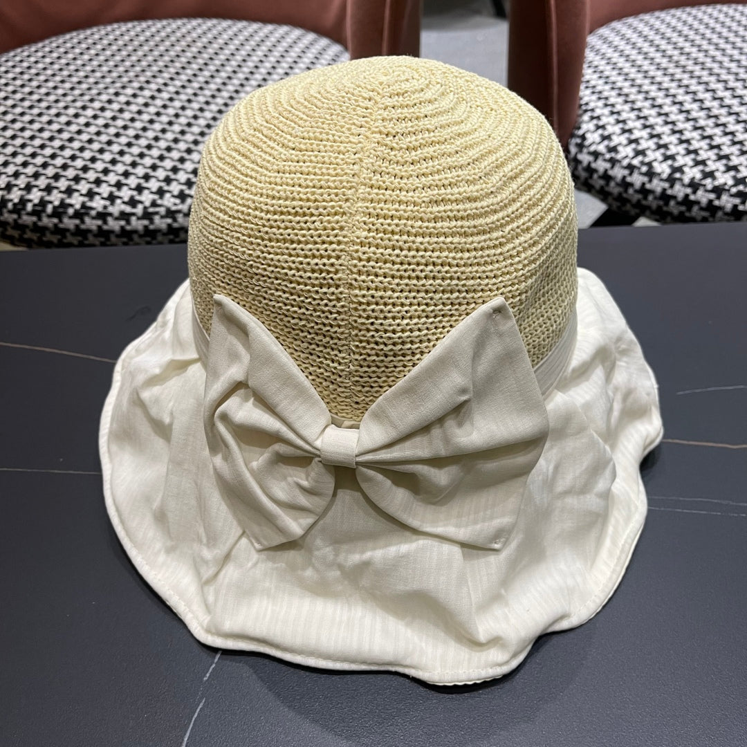 WIDE BRIM HAT MODEL 651950 IN WHITE MESH FABRIC