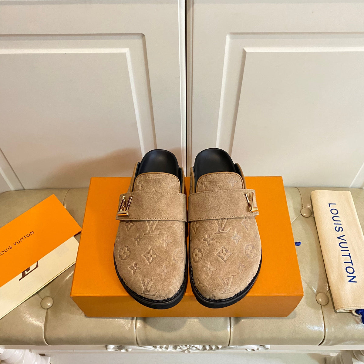 COSY FLAT COMFORT CLOG IN CIDER BROWN EMBOSSED SUEDE