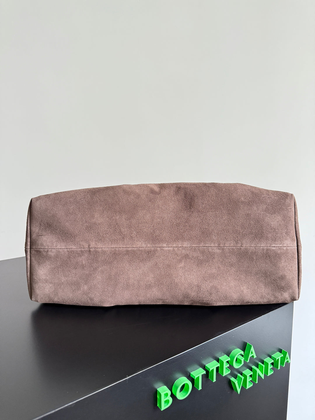 PINACOTECA REVERSIBLE TOTE BAG 43 IN MATCHA LAMBSKIN AND BROWN SUEDE