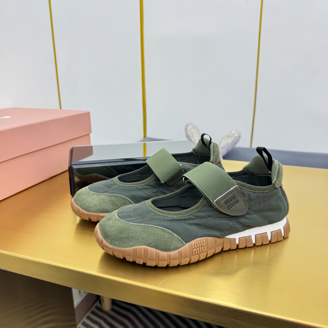 BALLERINAS SHOES IN DARK GREEN TYRE TECHNICAL FABRIC AND SUEDE
