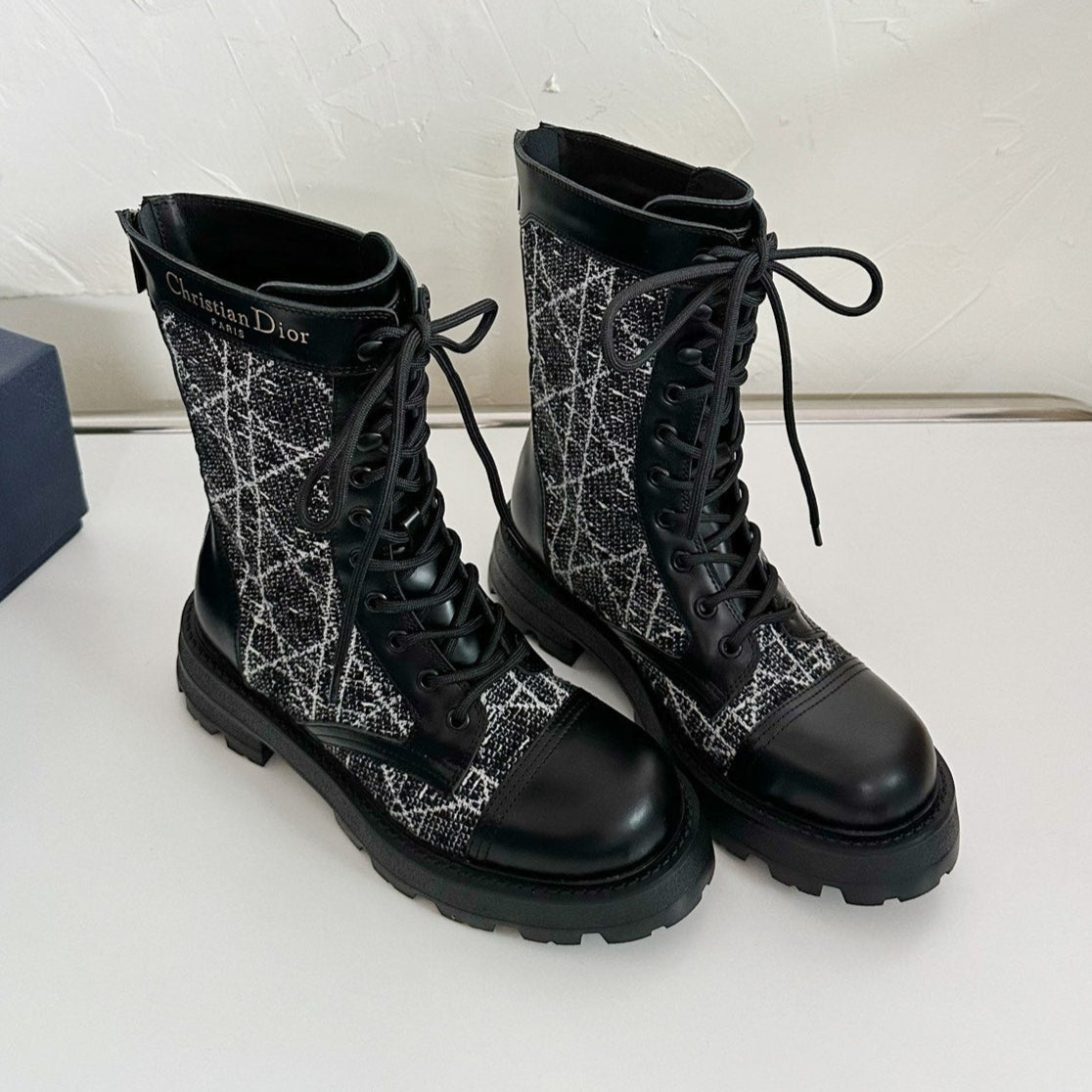 D-UNIT ANKLE BOOT BLACK CALFSKIN WITH CANNAGE TWEED