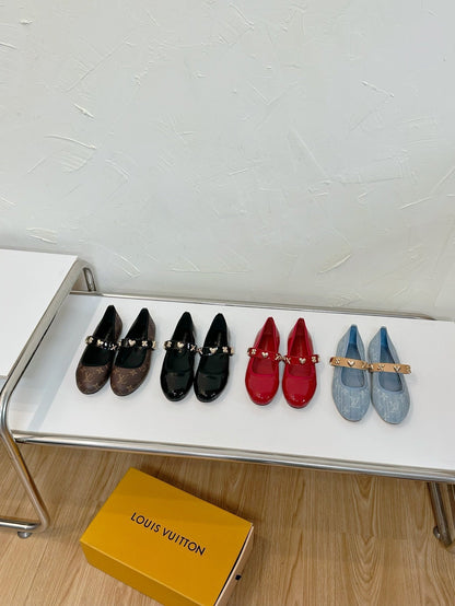 ROMY FLAT BALLERINA IN BLACK PATENT CALFSKIN