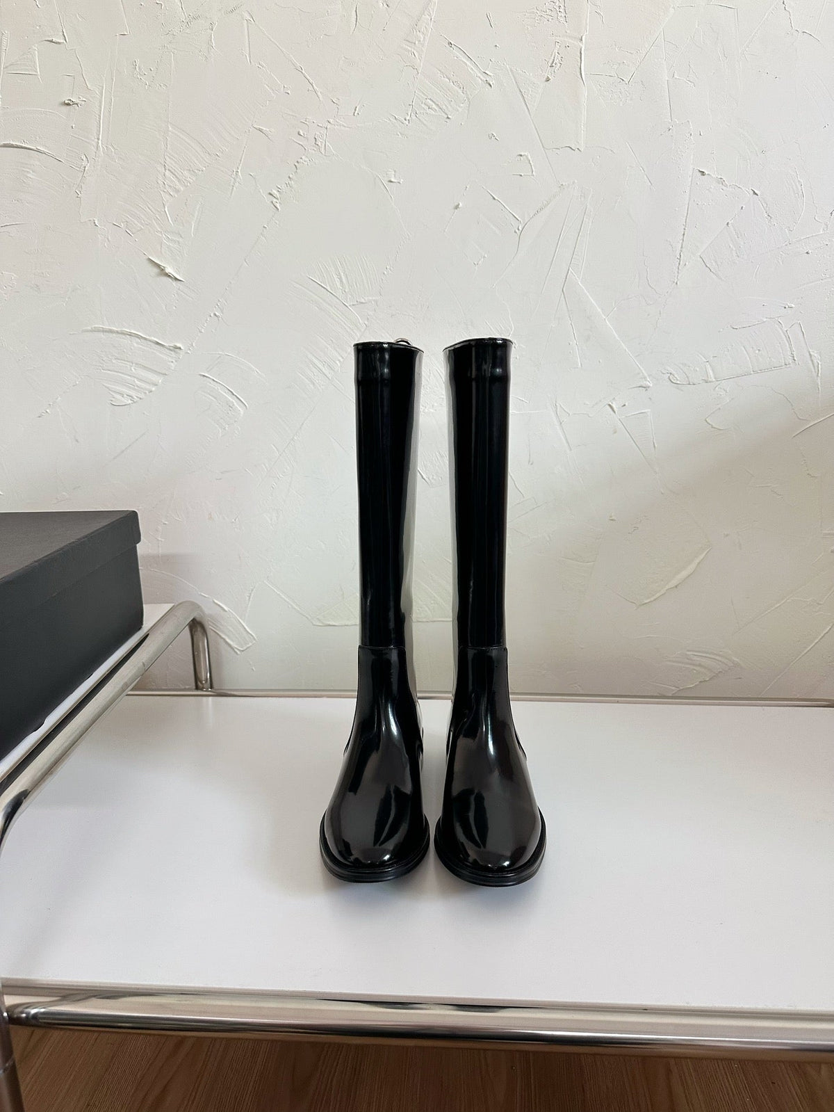 HUNT BOOTS IN BLACK GLAZED CALFSKIN