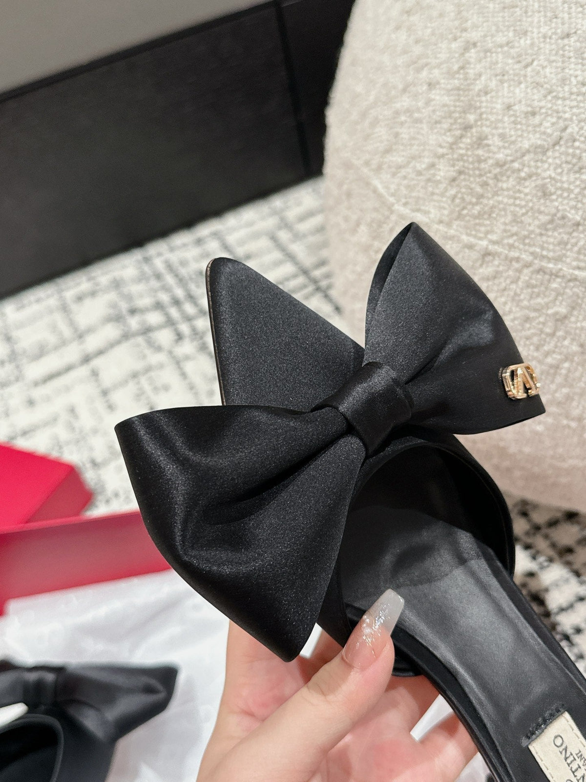 HIGH MULE IN BLACK SILK