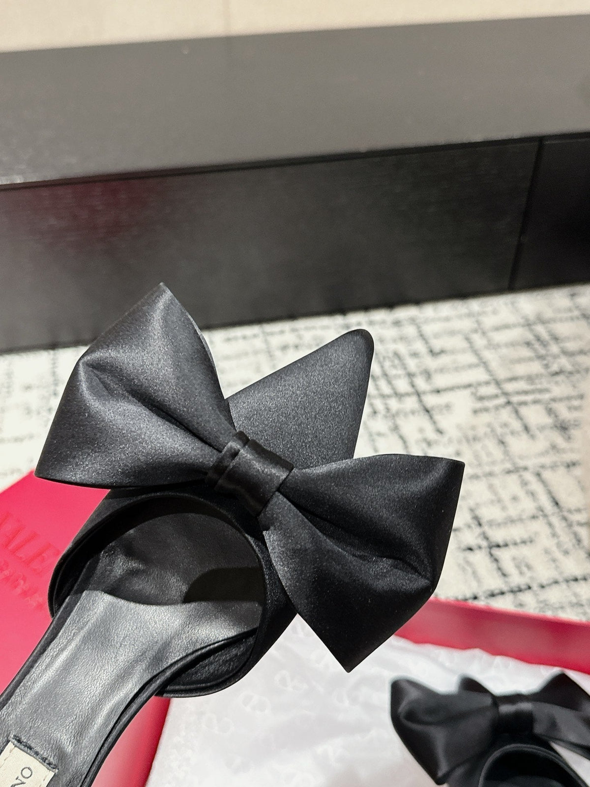 HIGH MULE IN BLACK SILK
