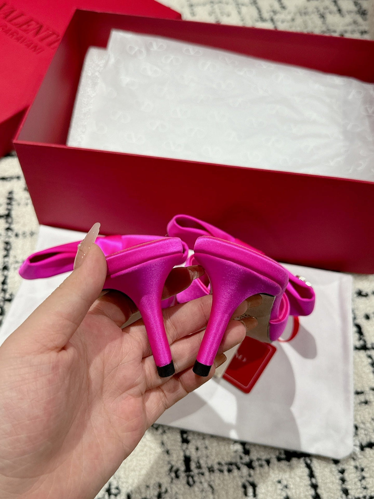 HIGH MULE IN BRIGHT PINK SILK