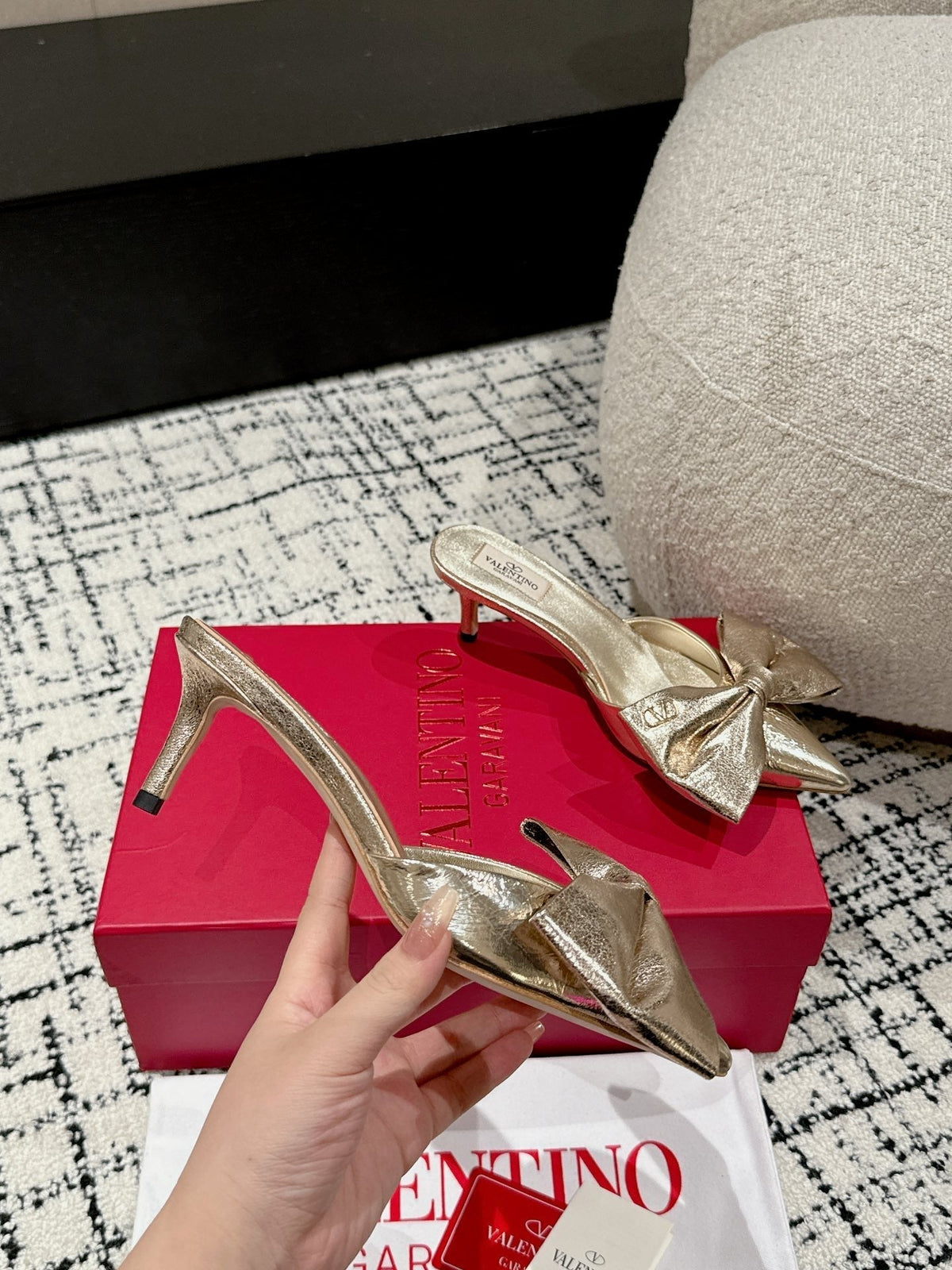 HIGH MULE IN LIGHT GOLD LAMBSKIN