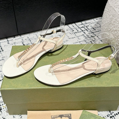 THONG SANDAL IN WHITE CALFSKIN WITH GOLD HARDWARE